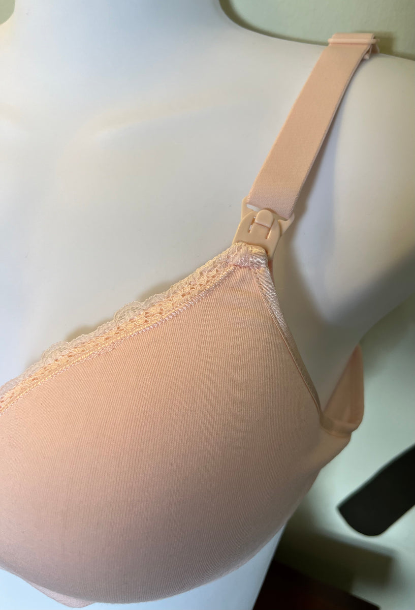 Seamless soft pink underwire bra size 36/80C@ 36C
